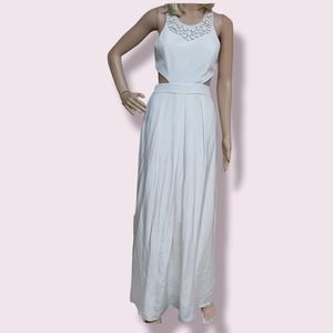 BNWD BCBGMaxAzria Stunning White HighNeck Gown